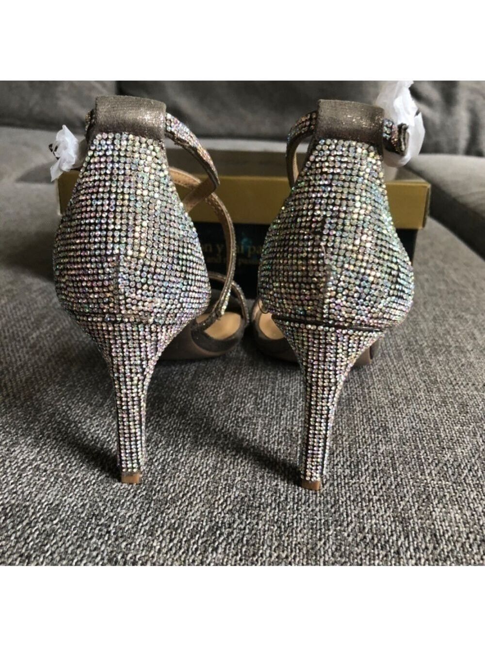 Thalia Sodi Women’s Dress Sandals Shoes Sparkling Golden Wedding Party Heels 6.5 - Picture 12 of 17